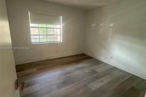 Copropriété à louer à Pembroke Pines, Floride: 2 chambres, 86.58 m2 № 1999569 - photo 7