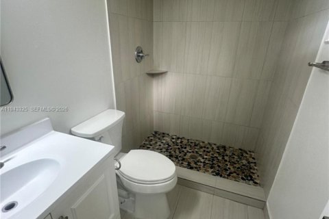 Copropriété à louer à Pembroke Pines, Floride: 2 chambres, 86.58 m2 № 1999569 - photo 11