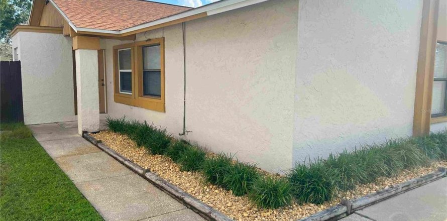 Villa ou maison à Tampa, Floride 3 chambres, 141.12 m2 № 2414973
