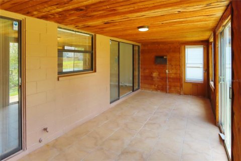 Villa ou maison à louer à Tampa, Floride: 3 chambres, 141.12 m2 № 2414973 - photo 18