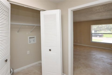 Villa ou maison à louer à Tampa, Floride: 3 chambres, 141.12 m2 № 2414973 - photo 12