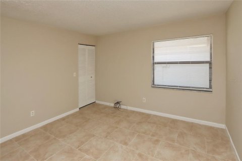 Villa ou maison à louer à Tampa, Floride: 3 chambres, 141.12 m2 № 2414973 - photo 14