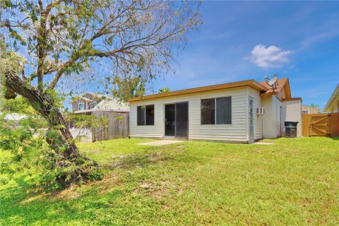 Villa ou maison à louer à Tampa, Floride: 3 chambres, 141.12 m2 № 2414973 - photo 21