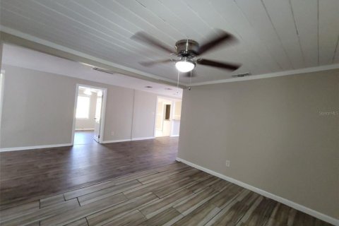 Villa ou maison à louer à Tampa, Floride: 3 chambres, 169.92 m2 № 2156560 - photo 3