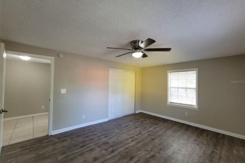 Villa ou maison à louer à Tampa, Floride: 3 chambres, 169.92 m2 № 2156560 - photo 5