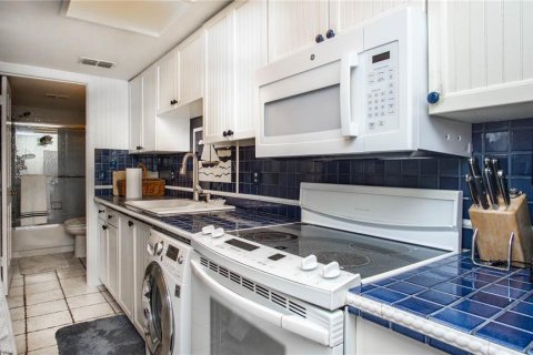 Condo in Dunnellon, Florida, 1 bedroom  № 1681991 - photo 16