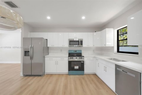 Купить виллу или дом в Окленд-Парк, Флорида 3 спальни, 125.42м2, № 2033940 - фото 12