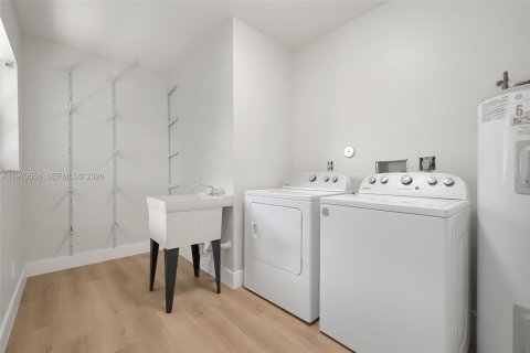 Купить виллу или дом в Окленд-Парк, Флорида 3 спальни, 125.42м2, № 2033940 - фото 22