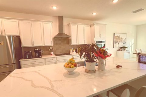 House in Kissimmee, Florida 5 bedrooms, 353.03 sq.m. № 2201127 - photo 16