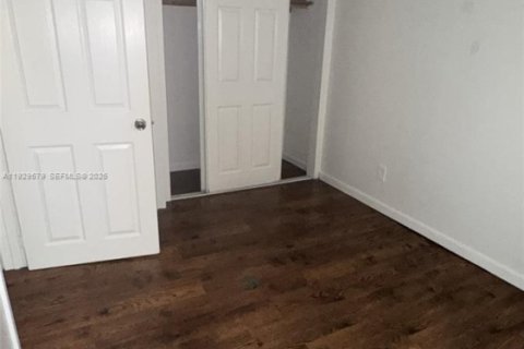 Casa en alquiler en Miami, Florida, 2 dormitorios, 158.96 m2 № 1988614 - foto 8