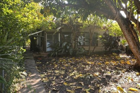 Casa en alquiler en Miami, Florida, 2 dormitorios, 158.96 m2 № 1988614 - foto 19