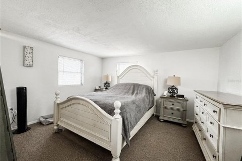 House in Bradenton, Florida 4 bedrooms, 128.95 sq.m. № 1679533 - photo 15