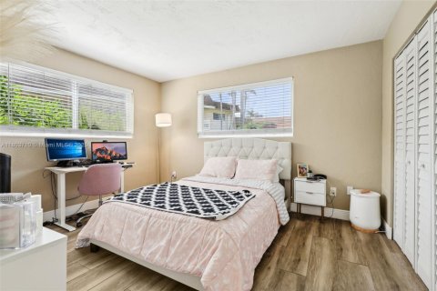 Condo in Palmetto Bay, Florida, 2 bedrooms  № 1689245 - photo 17