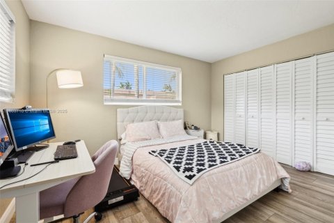 Condo in Palmetto Bay, Florida, 2 bedrooms  № 1689245 - photo 19