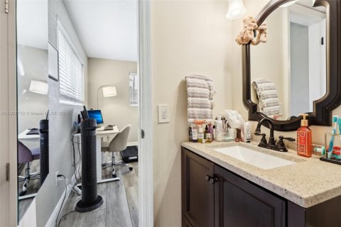 Condo in Palmetto Bay, Florida, 2 bedrooms  № 1689245 - photo 21