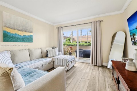 Condo in Palmetto Bay, Florida, 2 bedrooms  № 1689245 - photo 2