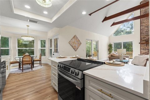 House in Brooksville, Florida 3 bedrooms, 239.59 sq.m. № 2302524 - photo 25