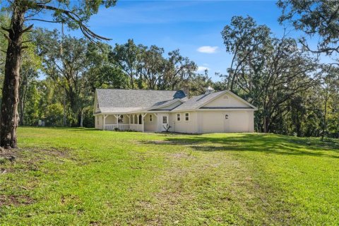 House in Brooksville, Florida 3 bedrooms, 239.59 sq.m. № 2302524 - photo 6
