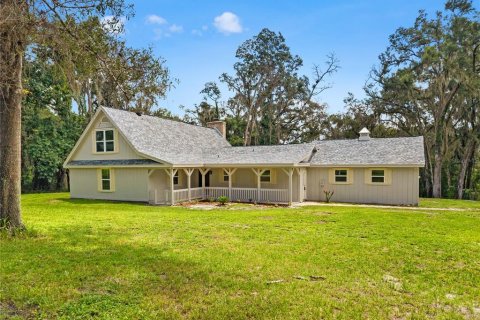 House in Brooksville, Florida 3 bedrooms, 239.59 sq.m. № 2302524 - photo 3
