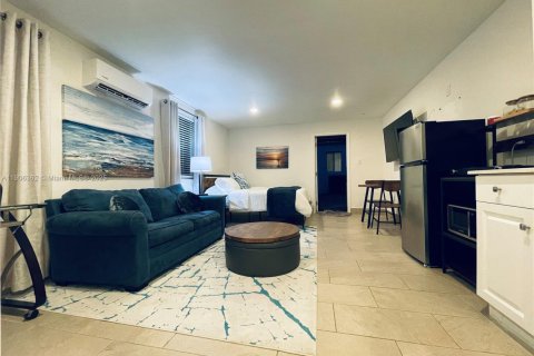 Appartement à louer à Miami, Floride: 27.87 m2 № 2037976 - photo 7
