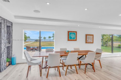 Casa en venta en Big Pine Key, Florida, 3 dormitorios, 230.96 m2 № 1985847 - foto 13