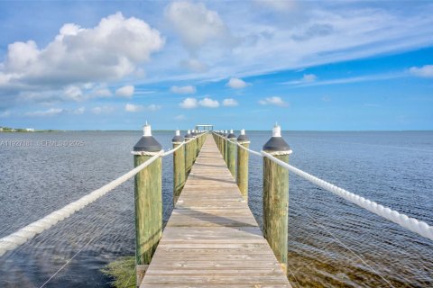 Casa en venta en Big Pine Key, Florida, 3 dormitorios, 230.96 m2 № 1985847 - foto 6