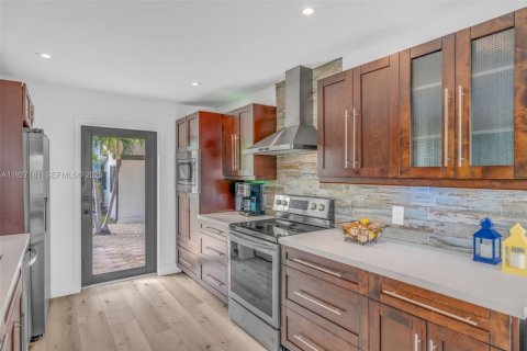 Casa en venta en Big Pine Key, Florida, 3 dormitorios, 230.96 m2 № 1985847 - foto 15