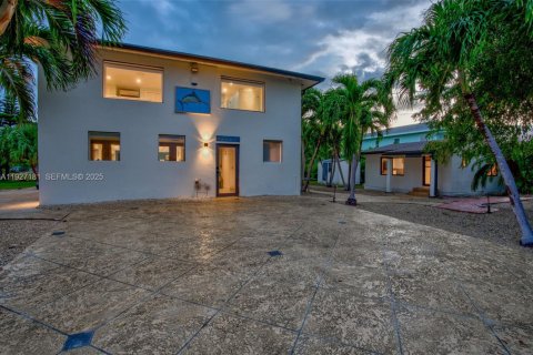 Casa en venta en Big Pine Key, Florida, 3 dormitorios, 230.96 m2 № 1985847 - foto 9