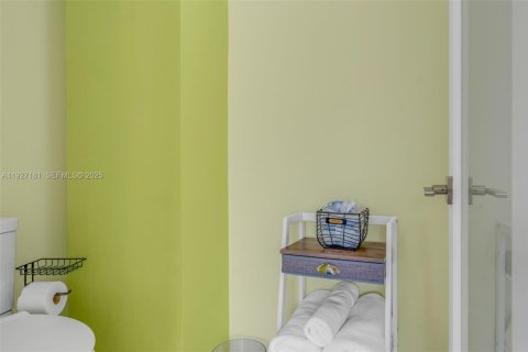 Casa en venta en Big Pine Key, Florida, 3 dormitorios, 230.96 m2 № 1985847 - foto 28