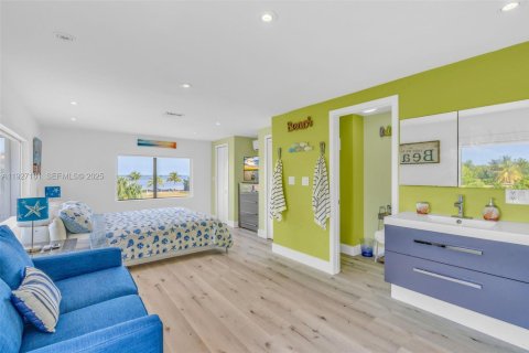 Casa en venta en Big Pine Key, Florida, 3 dormitorios, 230.96 m2 № 1985847 - foto 26