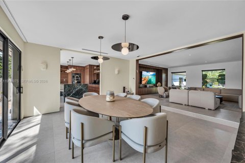 Casa en alquiler en Miami Beach, Florida, 4 dormitorios, 269.42 m2 № 2031863 - foto 16