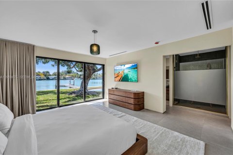 Casa en alquiler en Miami Beach, Florida, 4 dormitorios, 269.42 m2 № 2031863 - foto 21