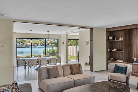 Casa en alquiler en Miami Beach, Florida, 4 dormitorios, 269.42 m2 № 2031863 - foto 11