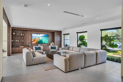 Casa en alquiler en Miami Beach, Florida, 4 dormitorios, 269.42 m2 № 2031863 - foto 9