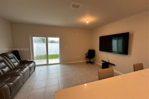 Adosado en alquiler en Florida City, Florida, 3 dormitorios, 128.21 m2 № 1996385 - foto 4