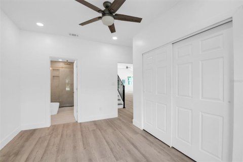 House in Lake Mary, Florida 4 bedrooms, 199.93 sq.m. № 1909873 - photo 19