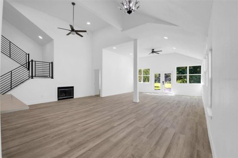 House in Lake Mary, Florida 4 bedrooms, 199.93 sq.m. № 1909873 - photo 28