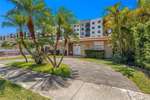 Villa ou maison à vendre à Miami, Floride: 3 chambres, 165.55 m2 № 1859011 - photo 4