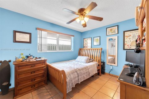 Villa ou maison à vendre à Miami, Floride: 3 chambres, 165.55 m2 № 1859011 - photo 29