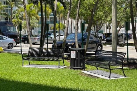 Condo in Sunny Isles Beach, Florida, 1 bedroom  № 2152954 - photo 25