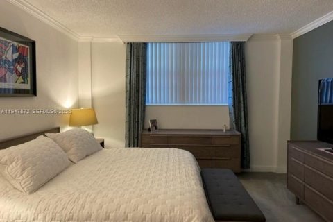Condo in Sunny Isles Beach, Florida, 1 bedroom  № 2152954 - photo 15