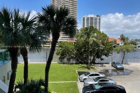 Condo in Sunny Isles Beach, Florida, 1 bedroom  № 2152954 - photo 7