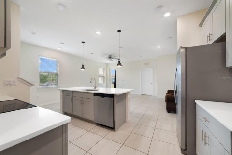 Adosado en venta en Kissimmee, Florida, 4 dormitorios, 173.45 m2 № 2213500 - foto 9