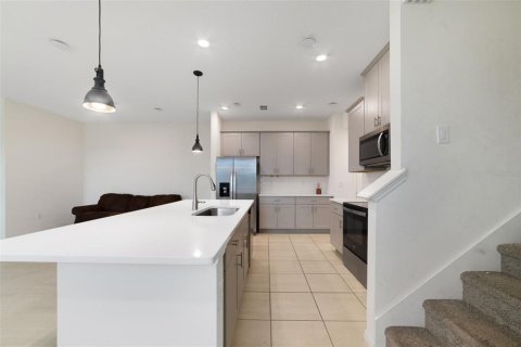 Adosado en venta en Kissimmee, Florida, 4 dormitorios, 173.45 m2 № 2213500 - foto 8