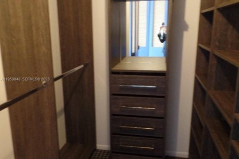 Condominio en alquiler en Miami Beach, Florida, 1 dormitorio, 84.54 m2 № 2017832 - foto 10