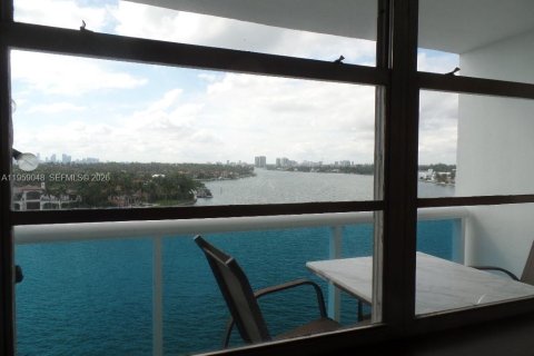 Condominio en alquiler en Miami Beach, Florida, 1 dormitorio, 84.54 m2 № 2017832 - foto 5