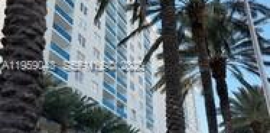 Condominio en Miami Beach, Florida, 1 dormitorio  № 2017832