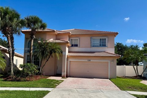 Casa en venta en Pembroke Pines, Florida, 4 dormitorios, 251.67 m2 № 1790631 - foto 1