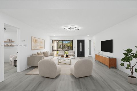 House in Sunrise, Florida 3 bedrooms, 144.46 sq.m. № 2087118 - photo 7