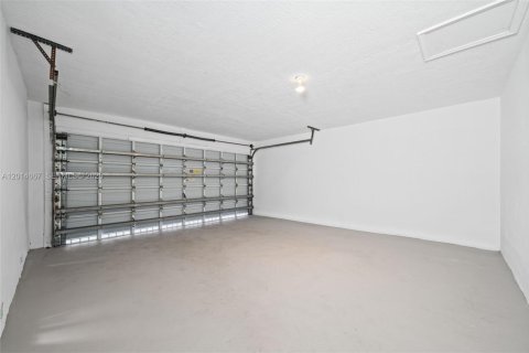 House in Sunrise, Florida 3 bedrooms, 144.46 sq.m. № 2087118 - photo 18